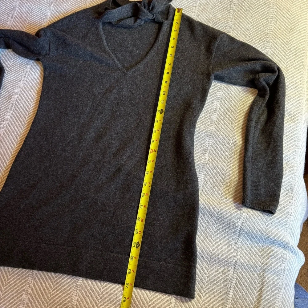 Women's Vince Cashmere V Neck Sweater, Tie Neck, Charcoal, Size‎ XS